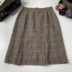 Elegant Houndstooth Midi Skirt